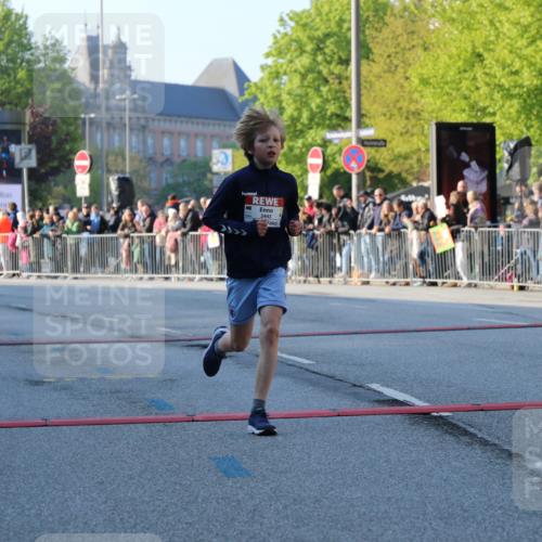 27.04.2024 - Das Zehntel H.Heesch http://msf.ph/oto/6104399 27.04.2024 08:46:43 Ziel 2443, 3660 meine-sportfotos.de
