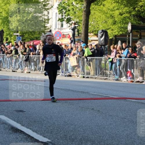 27.04.2024 - Das Zehntel H.Heesch http://msf.ph/oto/6104409 27.04.2024 08:47:11 Ziel 3178, 3828 meine-sportfotos.de