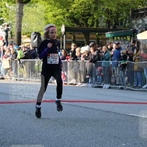 27.04.2024 - Das Zehntel H.Heesch http://msf.ph/oto/6104413 27.04.2024 08:47:11 Ziel 3178, 3828 meine-sportfotos.de