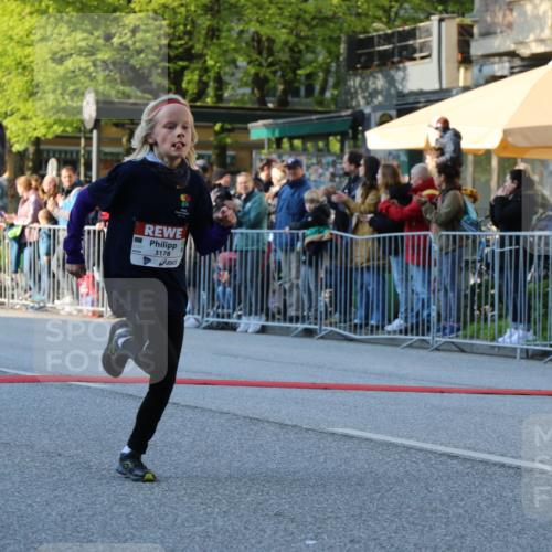 27.04.2024 - Das Zehntel H.Heesch http://msf.ph/oto/6104415 27.04.2024 08:47:12 Ziel 3178, 3828 meine-sportfotos.de