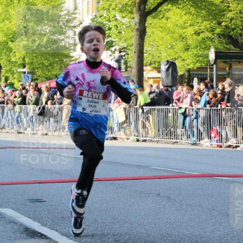 27.04.2024 - Das Zehntel H.Heesch http://msf.ph/oto/6104426 27.04.2024 08:47:22 Ziel 1472, 1484, 3828 meine-sportfotos.de