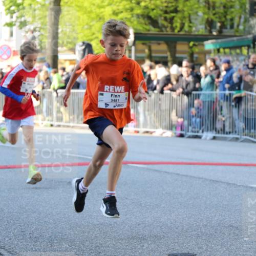 27.04.2024 - Das Zehntel H.Heesch http://msf.ph/oto/6104457 27.04.2024 08:47:54 Ziel 1650, 2181, 3437, 3481, 3876 meine-sportfotos.de