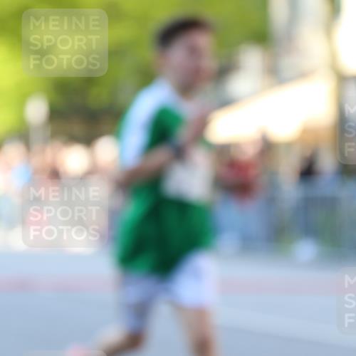 27.04.2024 - Das Zehntel H.Heesch http://msf.ph/oto/6104466 27.04.2024 08:47:56 Ziel 1650, 2181, 3437, 3481, 3876 meine-sportfotos.de