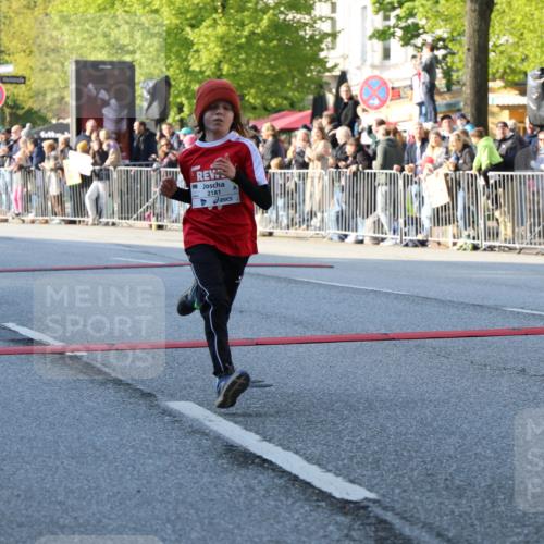 27.04.2024 - Das Zehntel H.Heesch http://msf.ph/oto/6104468 27.04.2024 08:48:00 Ziel 1650, 2181, 2327, 3154, 3437, 3481, 3683, 3876 meine-sportfotos.de
