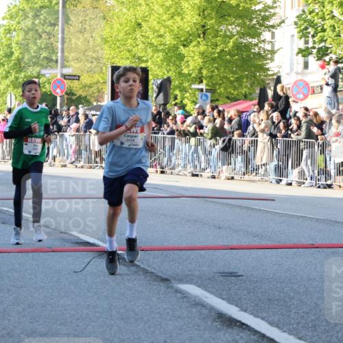 27.04.2024 - Das Zehntel H.Heesch http://msf.ph/oto/6104510 27.04.2024 08:48:17 Ziel 1192, 1645, 1712, 2327, 2329, 2608, 2930, 3154, 3683 meine-sportfotos.de