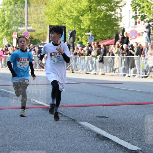 27.04.2024 - Das Zehntel H.Heesch http://msf.ph/oto/6104531 27.04.2024 08:48:26 Ziel 1192, 1645, 2329, 2608, 2824, 2930, 3176, 3900 meine-sportfotos.de