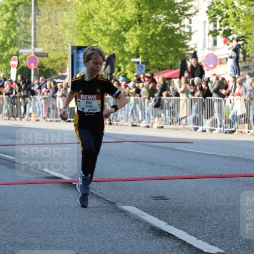 27.04.2024 - Das Zehntel H.Heesch http://msf.ph/oto/6104537 27.04.2024 08:48:29 Ziel 1192, 1452, 2222, 2608, 2824, 2930, 3176, 3900 meine-sportfotos.de
