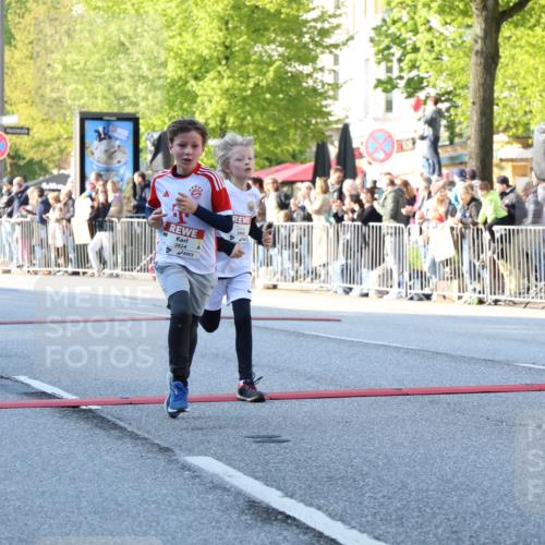27.04.2024 - Das Zehntel H.Heesch http://msf.ph/oto/6104543 27.04.2024 08:48:31 Ziel 1192, 1452, 2222, 2352, 2608, 2824, 2930, 3176, 3900 meine-sportfotos.de