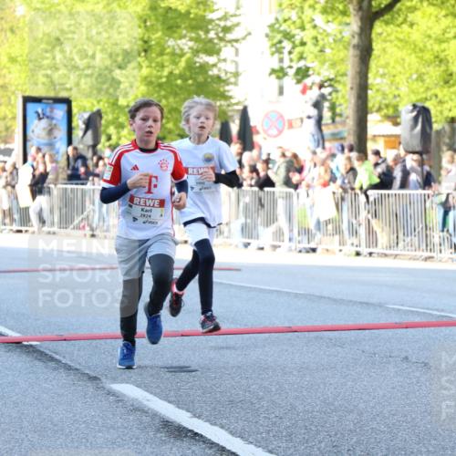 27.04.2024 - Das Zehntel H.Heesch http://msf.ph/oto/6104547 27.04.2024 08:48:32 Ziel 1192, 1452, 2222, 2352, 2608, 2824, 2930, 3176, 3900 meine-sportfotos.de
