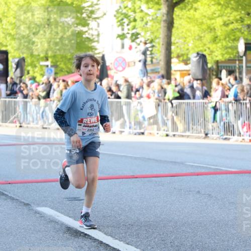 27.04.2024 - Das Zehntel H.Heesch http://msf.ph/oto/6104563 27.04.2024 08:48:42 Ziel 1452, 2222, 2317, 2352, 2663, 2848, 3177, 3382, 3402, 3465 meine-sportfotos.de