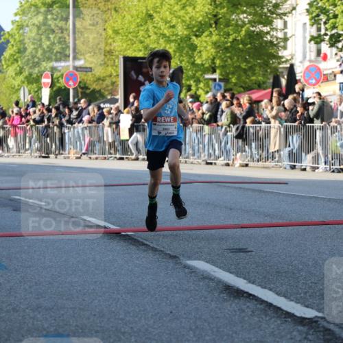 27.04.2024 - Das Zehntel H.Heesch http://msf.ph/oto/6104570 27.04.2024 08:48:50 Ziel 1252, 2317, 2352, 2663, 2818, 2848, 3177, 3382, 3402, 3465, 3657, 3873, 3924 meine-sportfotos.de