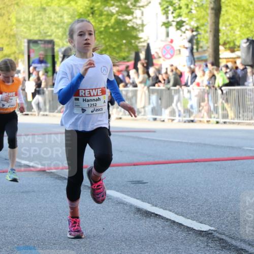 27.04.2024 - Das Zehntel H.Heesch http://msf.ph/oto/6104586 27.04.2024 08:49:00 Ziel 1252, 1480, 1491, 1498, 2355, 2818, 3382, 3402, 3465, 3657, 3873, 3924 meine-sportfotos.de