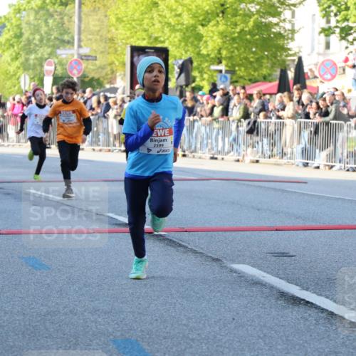 27.04.2024 - Das Zehntel H.Heesch http://msf.ph/oto/6104618 27.04.2024 08:49:16 Ziel 1480, 1491, 1498, 1935, 2264, 2599, 2805, 2839, 3169, 3173, 3443, 3619, 3703, 3783 meine-sportfotos.de