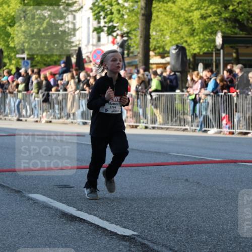27.04.2024 - Das Zehntel H.Heesch http://msf.ph/oto/6104652 27.04.2024 08:49:35 Ziel 1326, 3238, 3241, 3453, 3619, 3764, 3784, 3819 meine-sportfotos.de