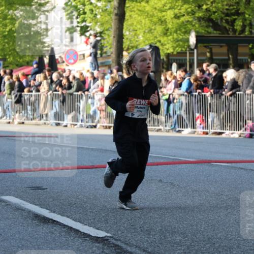 27.04.2024 - Das Zehntel H.Heesch http://msf.ph/oto/6104653 27.04.2024 08:49:36 Ziel 1326, 3238, 3241, 3453, 3619, 3764, 3784, 3819 meine-sportfotos.de