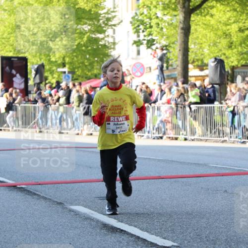 27.04.2024 - Das Zehntel H.Heesch http://msf.ph/oto/6104671 27.04.2024 08:49:41 Ziel 2167, 3238, 3241, 3453, 3641, 3704, 3764, 3769, 3778, 3784, 3819, 3846 meine-sportfotos.de