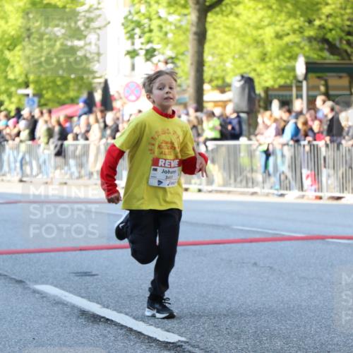 27.04.2024 - Das Zehntel H.Heesch http://msf.ph/oto/6104673 27.04.2024 08:49:41 Ziel 2167, 3238, 3241, 3453, 3641, 3704, 3764, 3769, 3778, 3784, 3819, 3846 meine-sportfotos.de