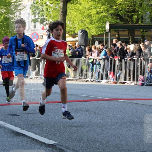 27.04.2024 - Das Zehntel H.Heesch http://msf.ph/oto/6104681 27.04.2024 08:49:51 Ziel 2014, 2167, 2354, 2596, 2792, 3043, 3141, 3155, 3156, 3472, 3641, 3704, 3764, 3769, 3775, 3778, 3794, 3846 meine-sportfotos.de