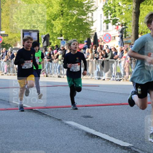 27.04.2024 - Das Zehntel H.Heesch http://msf.ph/oto/6104694 27.04.2024 08:49:57 Ziel 1233, 1707, 2014, 2167, 2354, 2596, 2792, 3043, 3141, 3155, 3156, 3472, 3480, 3641, 3704, 3709, 3769, 3775, 3778, 3794, 3846 meine-sportfotos.de