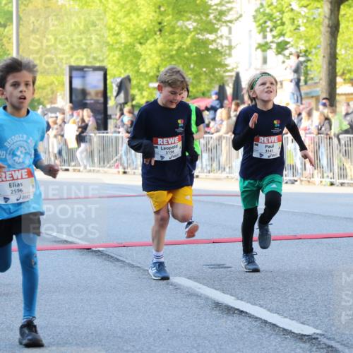 27.04.2024 - Das Zehntel H.Heesch http://msf.ph/oto/6104697 27.04.2024 08:49:58 Ziel 1233, 1707, 2014, 2167, 2354, 2596, 2792, 3043, 3141, 3152, 3155, 3156, 3472, 3480, 3641, 3704, 3709, 3769, 3775, 3778, 3794, 3846 meine-sportfotos.de