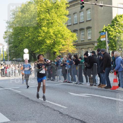 27.04.2024 - Das Zehntel MichiJ http://msf.ph/oto/6105405 27.04.2024 08:45:27 Laufen 1595 meine-sportfotos.de