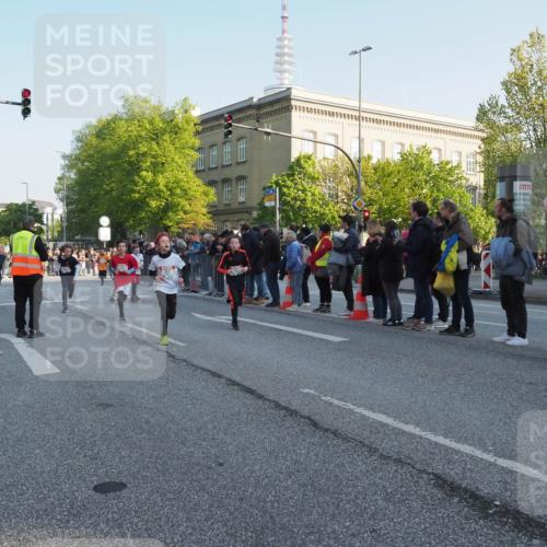 27.04.2024 - Das Zehntel MichiJ http://msf.ph/oto/6105993 27.04.2024 08:47:01 Laufen 1000 meine-sportfotos.de