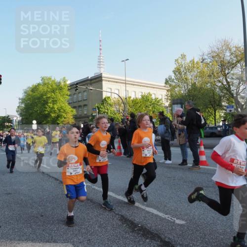 27.04.2024 - Das Zehntel MichiJ http://msf.ph/oto/6106521 27.04.2024 08:48:36 Laufen 3607, 36, 3667, 1 meine-sportfotos.de