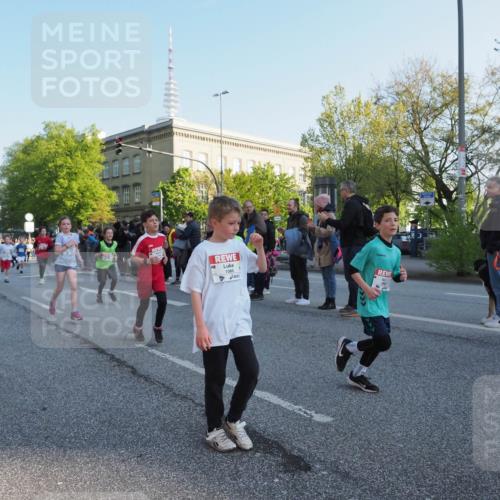 27.04.2024 - Das Zehntel MichiJ http://msf.ph/oto/6106791 27.04.2024 08:49:11 Laufen 1080 meine-sportfotos.de