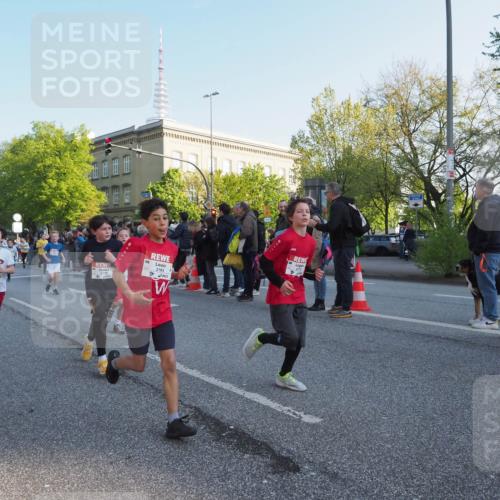 27.04.2024 - Das Zehntel MichiJ http://msf.ph/oto/6106816 27.04.2024 08:49:14 Laufen 2183 meine-sportfotos.de
