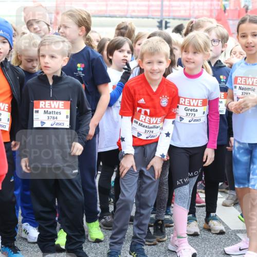 27.04.2024 - Das Zehntel Strokosch-Dieckow http://msf.ph/oto/6115108 27.04.2024 08:12:09 Allgemein zum Event 4, 3784, 3797, 3774, 9, 3773 meine-sportfotos.de