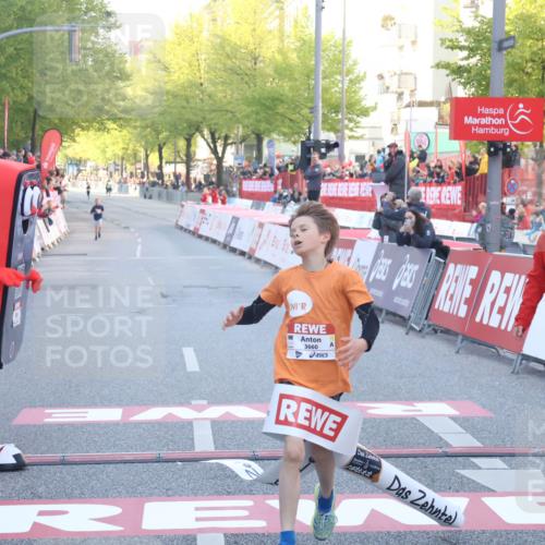 27.04.2024 - Das Zehntel Lena Gebhardt http://msf.ph/oto/6124350 27.04.2024 08:47:21 Ziel 3660 meine-sportfotos.de