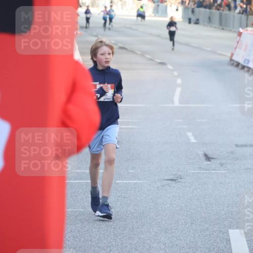 27.04.2024 - Das Zehntel Lena Gebhardt http://msf.ph/oto/6124446 27.04.2024 08:47:35 Ziel 2443 meine-sportfotos.de