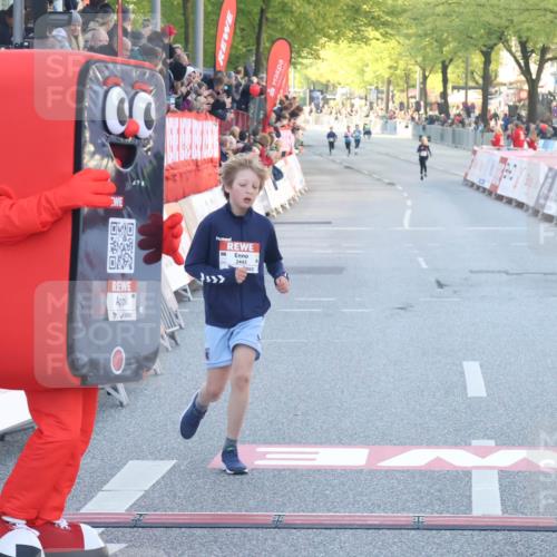 27.04.2024 - Das Zehntel Lena Gebhardt http://msf.ph/oto/6124461 27.04.2024 08:47:38 Ziel 2443, 3178 meine-sportfotos.de