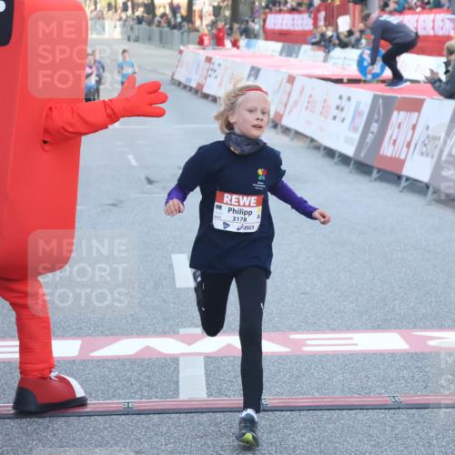 27.04.2024 - Das Zehntel Lena Gebhardt http://msf.ph/oto/6124653 27.04.2024 08:47:51 Ziel 1472, 1484, 3178, 3828 meine-sportfotos.de
