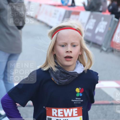 27.04.2024 - Das Zehntel Lena Gebhardt http://msf.ph/oto/6124771 27.04.2024 08:47:53 Ziel 1472, 1484, 3828 meine-sportfotos.de