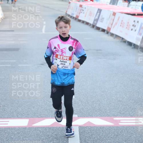 27.04.2024 - Das Zehntel Lena Gebhardt http://msf.ph/oto/6124818 27.04.2024 08:48:01 Ziel 1472, 1484, 3828 meine-sportfotos.de