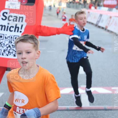 27.04.2024 - Das Zehntel Lena Gebhardt http://msf.ph/oto/6125438 27.04.2024 08:48:28 Ziel 2820, 3481, 3626, 3876 meine-sportfotos.de