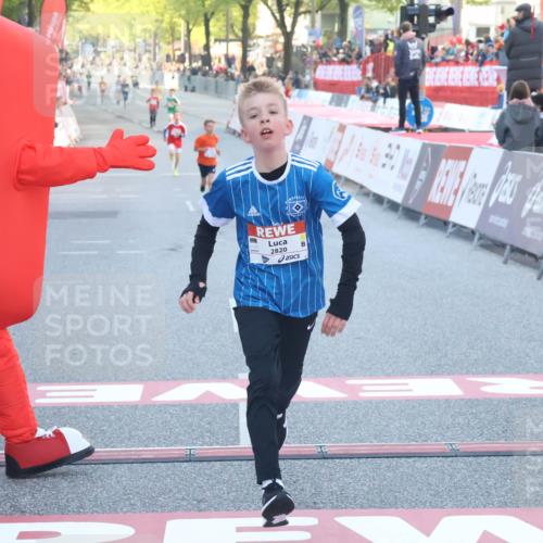 27.04.2024 - Das Zehntel Lena Gebhardt http://msf.ph/oto/6125463 27.04.2024 08:48:28 Ziel 2820, 3481, 3626, 3876 meine-sportfotos.de