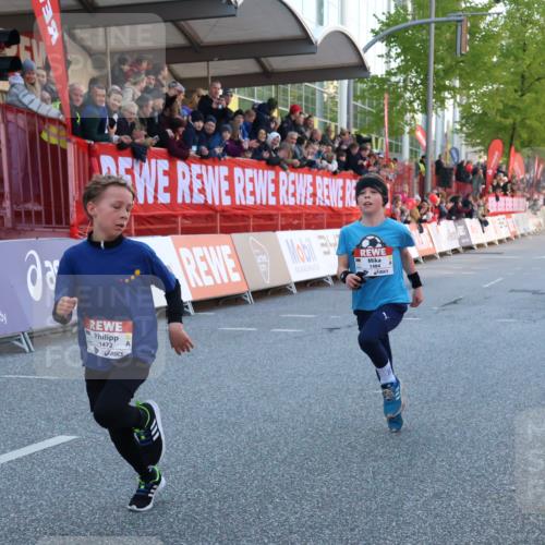 27.04.2024 - Das Zehntel Strokosch-Dieckow http://msf.ph/oto/6125668 27.04.2024 08:47:59 Ziel 1472, 1484, 3828 meine-sportfotos.de