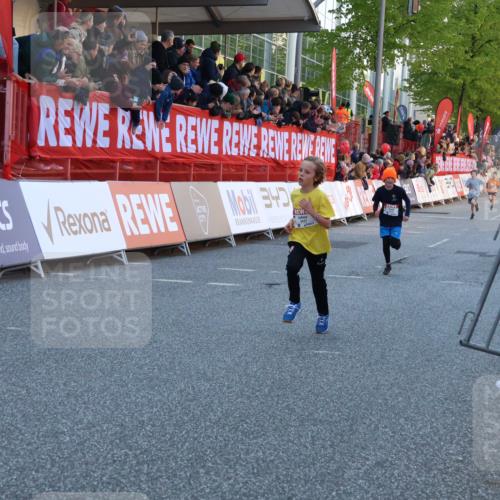 27.04.2024 - Das Zehntel Strokosch-Dieckow http://msf.ph/oto/6126090 27.04.2024 08:48:47 Ziel 1650, 2181, 2327, 3154, 3437, 3683 meine-sportfotos.de