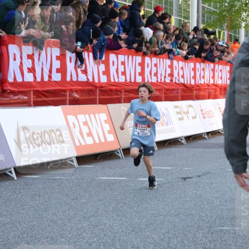 27.04.2024 - Das Zehntel Strokosch-Dieckow http://msf.ph/oto/6126176 27.04.2024 08:48:51 Ziel 1712, 2327, 2329, 3154, 3437, 3683 meine-sportfotos.de