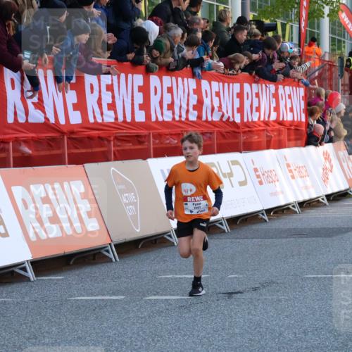 27.04.2024 - Das Zehntel Strokosch-Dieckow http://msf.ph/oto/6126226 27.04.2024 08:48:54 Ziel 1645, 1712, 2327, 2329, 3683 meine-sportfotos.de