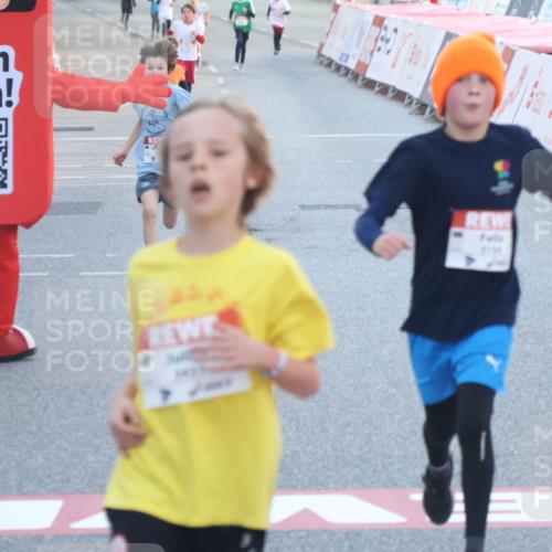 27.04.2024 - Das Zehntel Lena Gebhardt http://msf.ph/oto/6126282 27.04.2024 08:48:51 Ziel 1712, 2327, 2329, 3154, 3437, 3683 meine-sportfotos.de