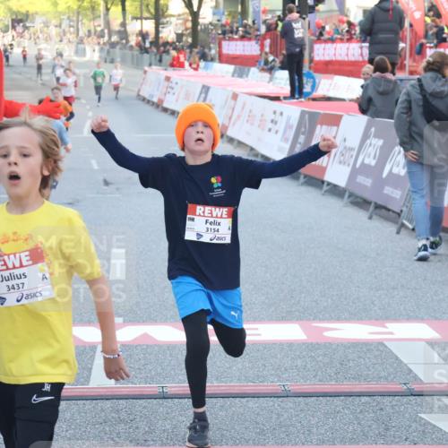 27.04.2024 - Das Zehntel Lena Gebhardt http://msf.ph/oto/6126304 27.04.2024 08:48:52 Ziel 1645, 1712, 2327, 2329, 3154, 3437, 3683 meine-sportfotos.de
