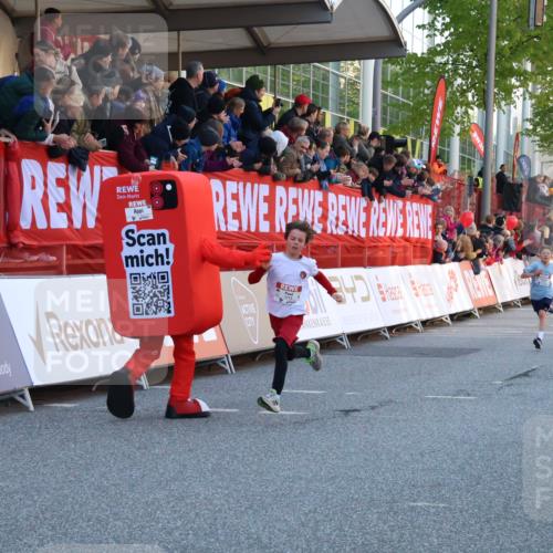 27.04.2024 - Das Zehntel Strokosch-Dieckow http://msf.ph/oto/6126378 27.04.2024 08:48:58 Ziel 1645, 1712, 2329, 2930, 3683 meine-sportfotos.de