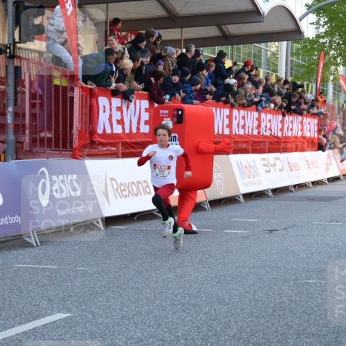 27.04.2024 - Das Zehntel Strokosch-Dieckow http://msf.ph/oto/6126409 27.04.2024 08:48:59 Ziel 1645, 1712, 2329, 2930, 3683 meine-sportfotos.de