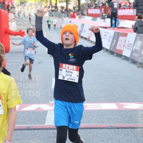 27.04.2024 - Das Zehntel Lena Gebhardt http://msf.ph/oto/6126412 27.04.2024 08:48:53 Ziel 1645, 1712, 2327, 2329, 3154, 3683 meine-sportfotos.de
