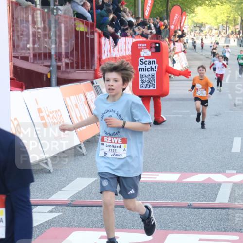 27.04.2024 - Das Zehntel Lena Gebhardt http://msf.ph/oto/6126517 27.04.2024 08:48:56 Ziel 1645, 1712, 2327, 2329, 2930, 3683 meine-sportfotos.de