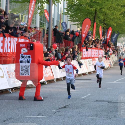 27.04.2024 - Das Zehntel Strokosch-Dieckow http://msf.ph/oto/6126811 27.04.2024 08:49:11 Ziel 1192, 2222, 2608, 2663, 2824, 2930, 3176, 3900 meine-sportfotos.de