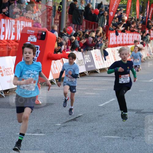 27.04.2024 - Das Zehntel Strokosch-Dieckow http://msf.ph/oto/6126987 27.04.2024 08:49:22 Ziel 1452, 2222, 2317, 2352, 2663, 3177, 3465 meine-sportfotos.de